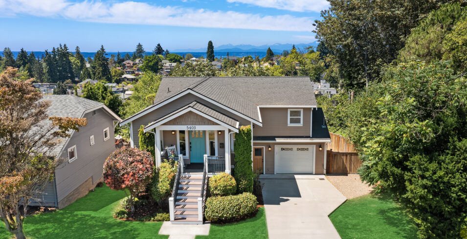 Seattle house. Was it an estate sale? Seattle real estate agents Get Happy at Home.