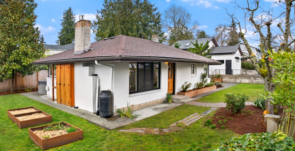 Greenwood Gold Mine; new Greenwood Seattle Listing; Greenwood Seattle first time home buyer investment property; house hack Seattle; investment property with ADU; Seattle house with ADU for sale