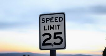 speed limit sign seattle